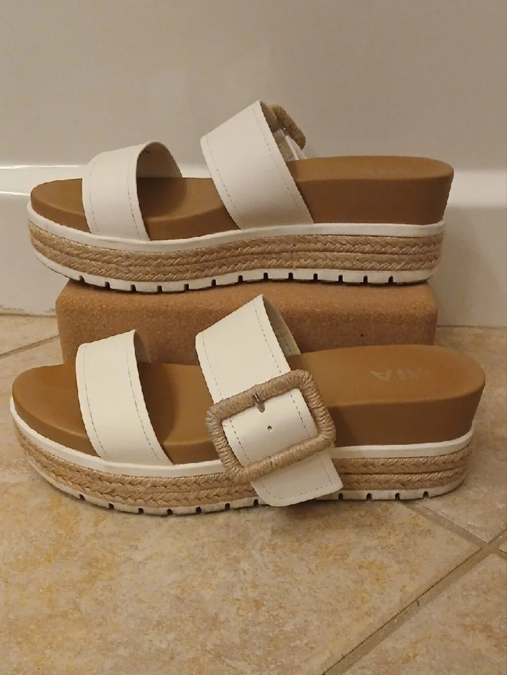 MIA stylish white